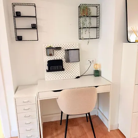 Piano 24 Apartment *